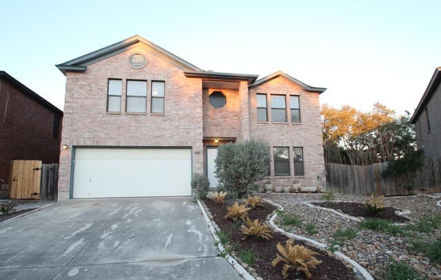 rental at 12011  Gable Oaks in San Antonio, TX — photo 1