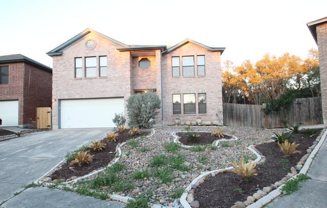 rental at 12011  Gable Oaks in San Antonio, TX — photo 2