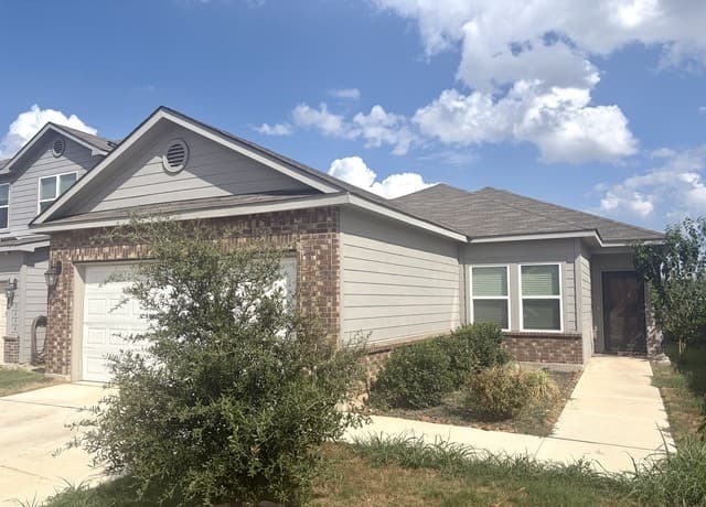 rental at 3630  Storm Moon in Converse, TX — photo 2