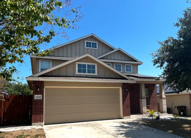 rental at 10707  Bayhill Den in San Antonio, TX — photo 2