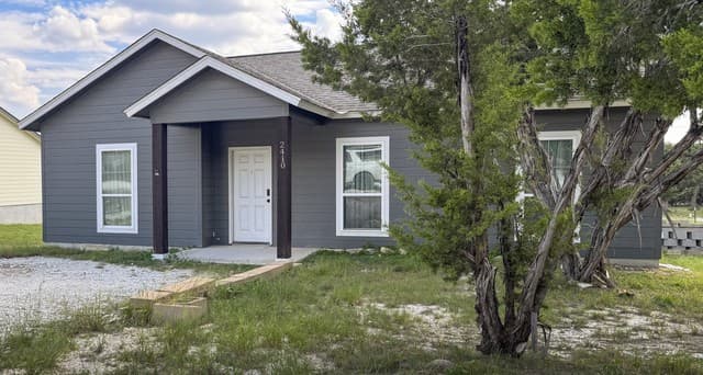 rental at 2410  Golf in Spring Branch, TX — photo 3