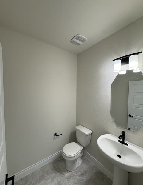 rental at 2027  Knippa in San Antonio, TX — photo 4
