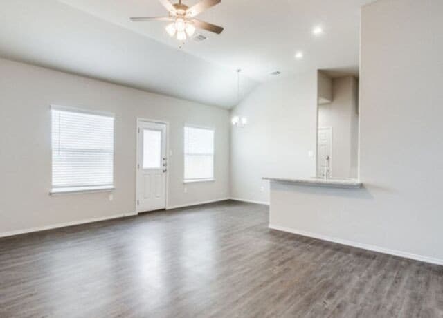 rental at 9931  Westover Bluff in San Antonio, TX — photo 5