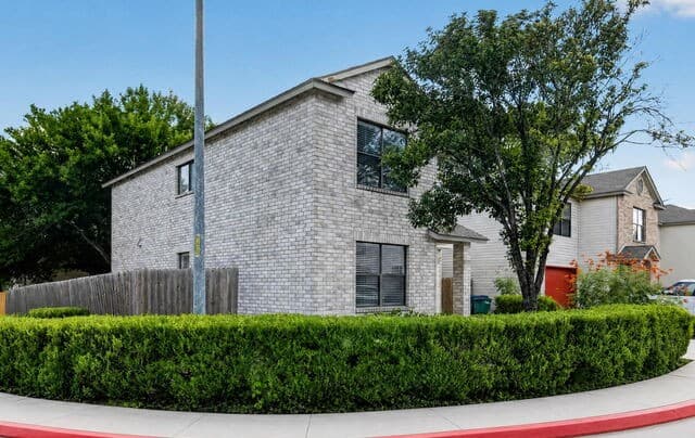 rental at 5123  Sunset Glade in San Antonio, TX — photo 3