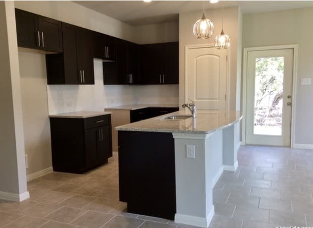 rental at 106  Lakeview Ct in Spring Branch, TX — photo 4