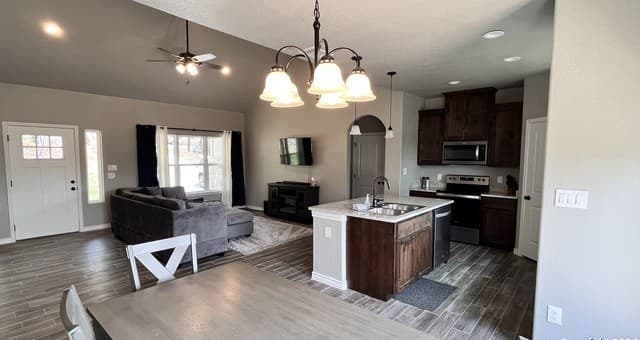 rental at 946  Cypress Dr in Canyon Lake, TX — photo 4