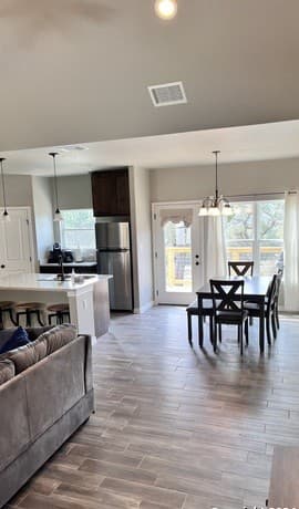 rental at 946  Cypress Dr in Canyon Lake, TX — photo 5