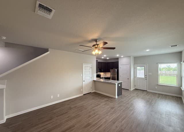 rental at 467 Emma Dr in New Braunfels TX