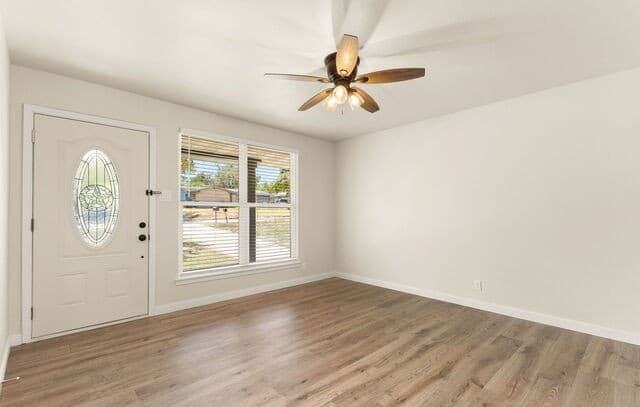 rental at 807  Boulder Dr in Universal City, TX — photo 3