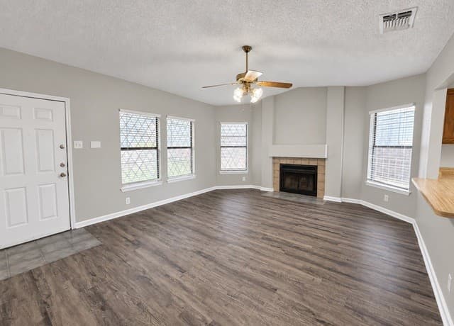 rental at 6111  Feather Nest Ln in San Antonio, TX — photo 5