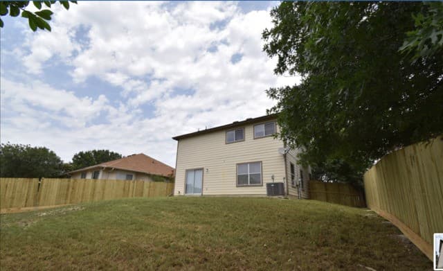 rental at 11038  Vollmer Ln in San Antonio, TX — photo 5