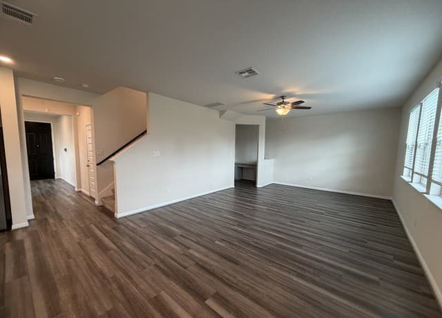 rental at 4804  Night Herder in St Hedwig, TX — photo 3