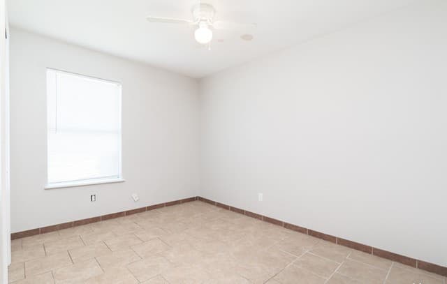 rental at 217  Elmo Ave in San Antonio, TX — photo 4