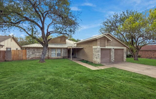 rental at 12212  Ridge Crown St in San Antonio, TX — photo 1