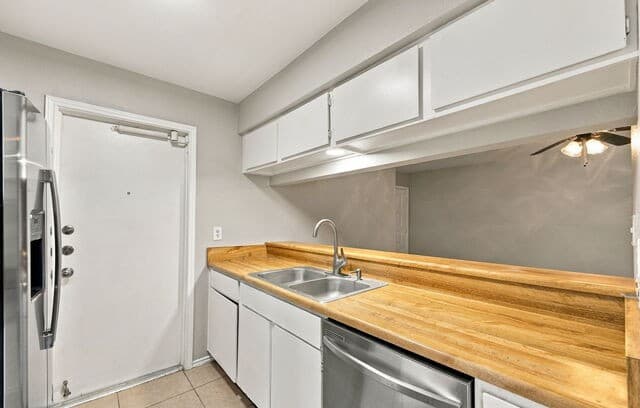 rental at 12212  Ridge Crown St in San Antonio, TX — photo 3