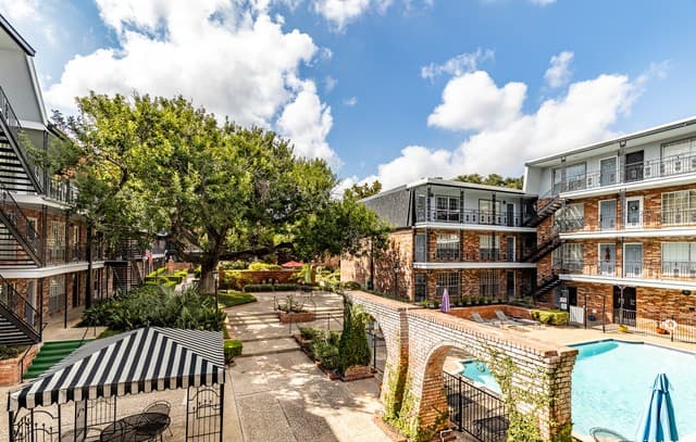 rental at 8401 N New Braunfels Ave Unit 111 in San Antonio, TX — photo 2
