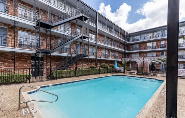 rental at 8401 N New Braunfels Ave Unit 111 in San Antonio, TX — photo 4