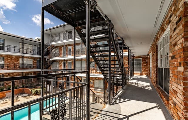 rental at 8401 N New Braunfels Ave Unit 111 in San Antonio, TX — photo 5