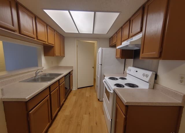 rental at 9912  Ardash Ln in San Antonio, TX — photo 3