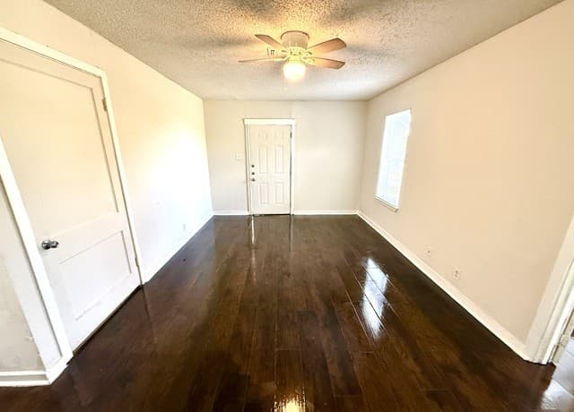 rental at 617 S Palmetto Ave Unit 4 in San Antonio, TX — photo 5