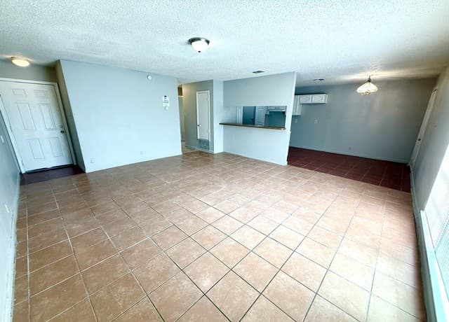 rental at 7806  Winsford in San Antonio, TX — photo 5
