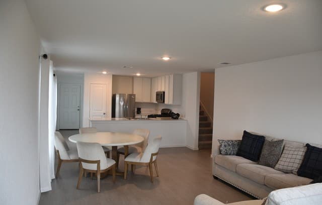 rental at 1815  Musk Rose in St Hedwig, TX — photo 4