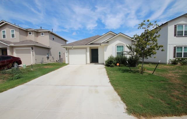 rental at 5218  Concho Spgs in San Antonio, TX — photo 1