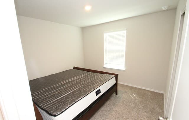 rental at 5218  Concho Spgs in San Antonio, TX — photo 4