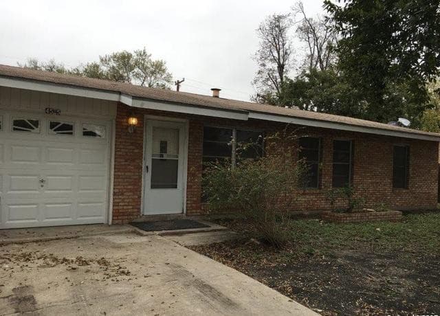 rental at 4535  Waikiki Dr in San Antonio, TX — photo 1