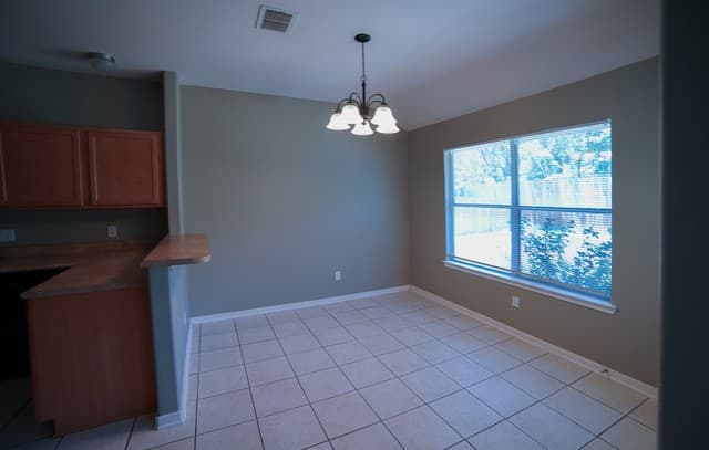 rental at 10211  Margarita Hill in Converse, TX — photo 5