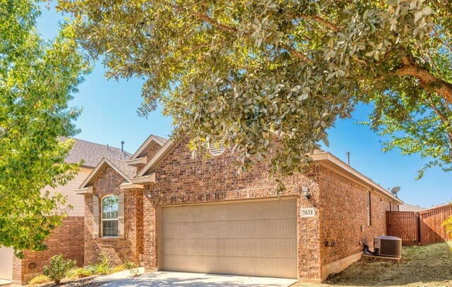 rental at 7631  Ruger Rnch in San Antonio, TX — photo 1