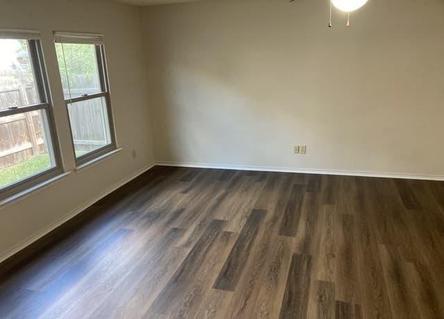 rental at 1029  Boxer Pass Dr in Schertz, TX — photo 4