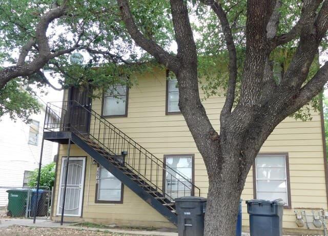 rental at 9017  Garnett Ave in San Antonio, TX — photo 1