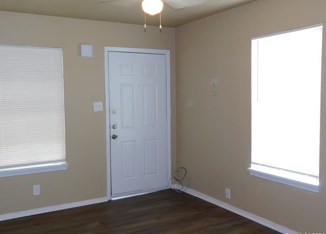 rental at 9017  Garnett Ave in San Antonio, TX — photo 2
