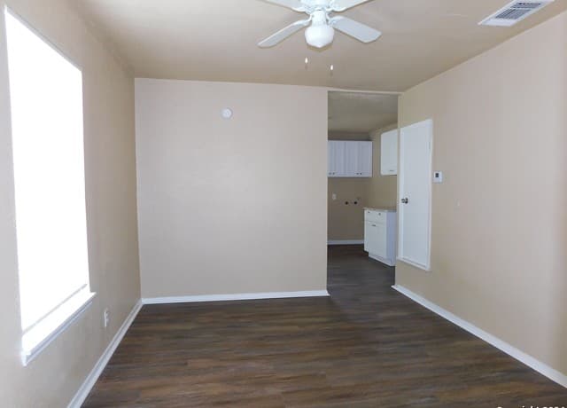 rental at 9017  Garnett Ave in San Antonio, TX — photo 3
