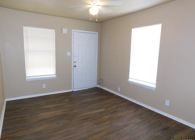 rental at 9017  Garnett Ave in San Antonio, TX — photo 4