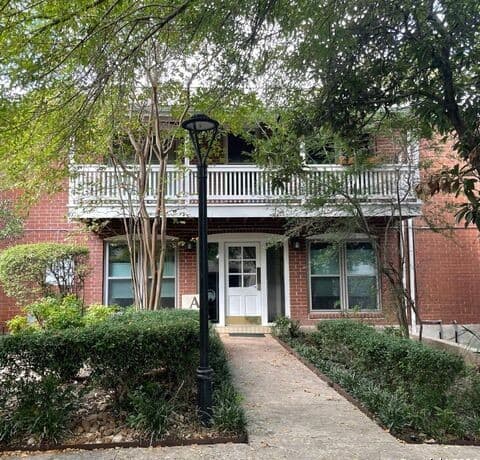 rental at 2300  Nacogdoches Rd Unit APT 203 A in San Antonio, TX — photo 1