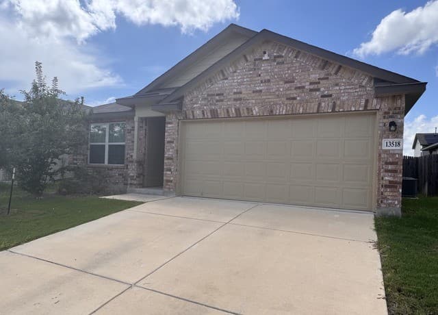 rental at 13518  Mendes Knl in San Antonio, TX — photo 4