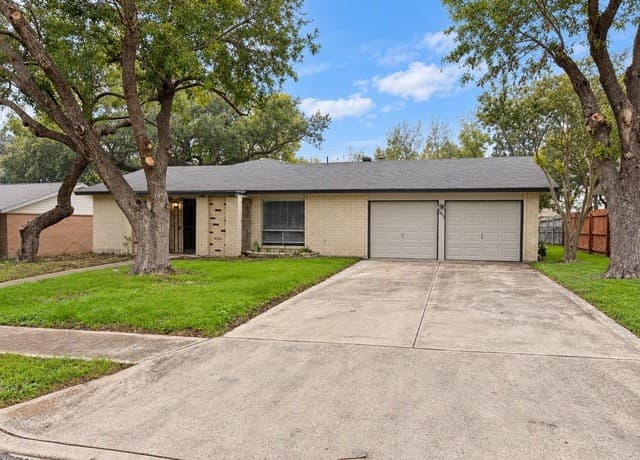 rental at 10811  Edgefield Dr in San Antonio TX