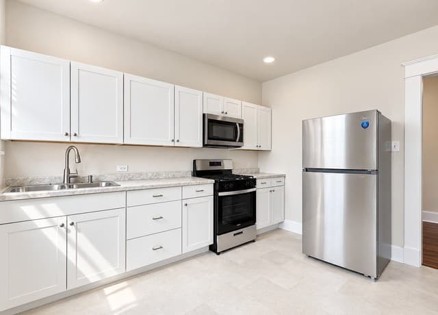 rental at 518 W French Place Unit 2 in San Antonio, TX — photo 4