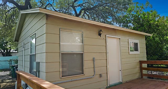 rental at 1506  Waverly Ave Studio Unit 2 in San Antonio, TX — photo 1