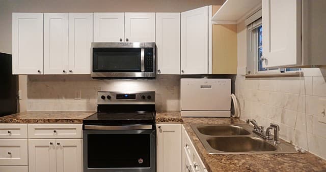 rental at 1506  Waverly Ave Studio Unit 2 in San Antonio, TX — photo 5