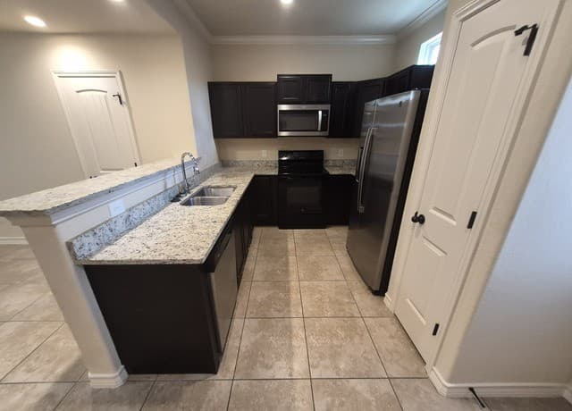 rental at 6510  Marcel Way Unit 102 in San Antonio, TX — photo 5