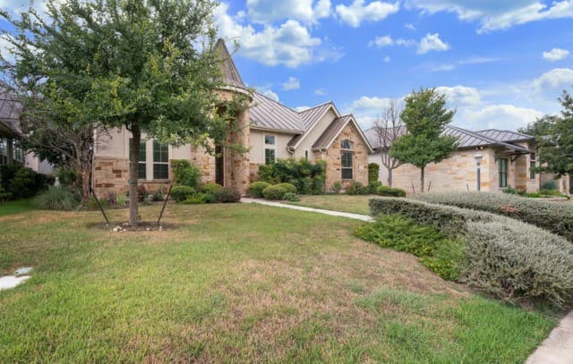 rental at 42  Avalon Park in San Antonio, TX — photo 2