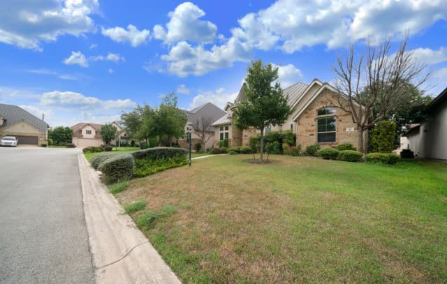 rental at 42  Avalon Park in San Antonio, TX — photo 3