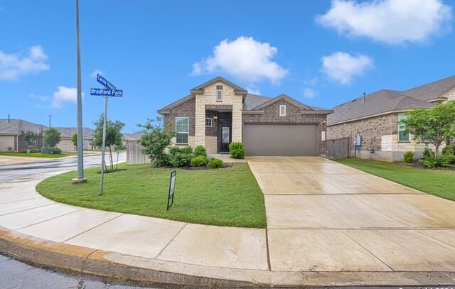 rental at 13710  Bradford Park in San Antonio TX