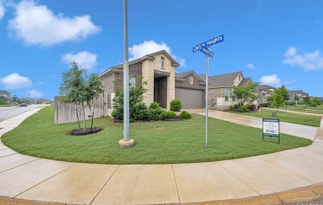 rental at 13710  Bradford Park in San Antonio, TX — photo 3