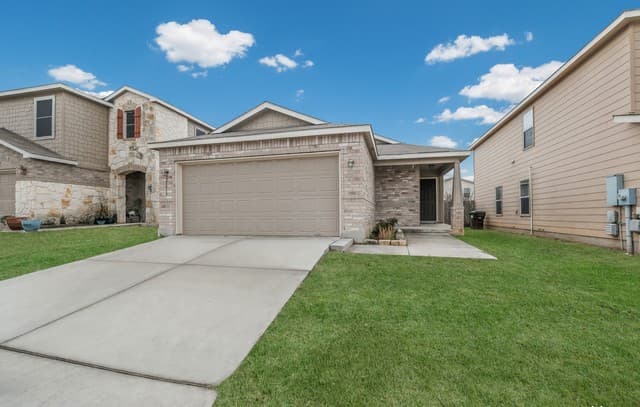 rental at 25019  Cambridge Well in San Antonio, TX — photo 2