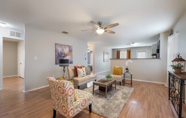 rental at 25019  Cambridge Well in San Antonio, TX — photo 4