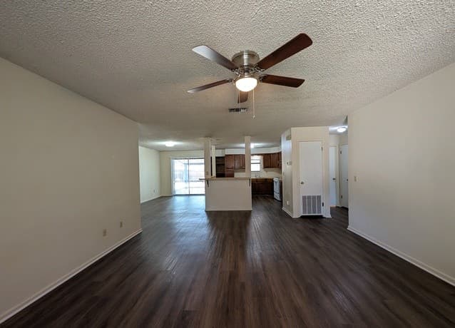rental at 163  Woods End in New Braunfels, TX — photo 3